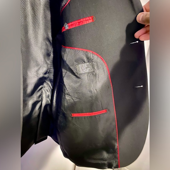 Men’s black blazer, like new condition. - Picture 6 of 6